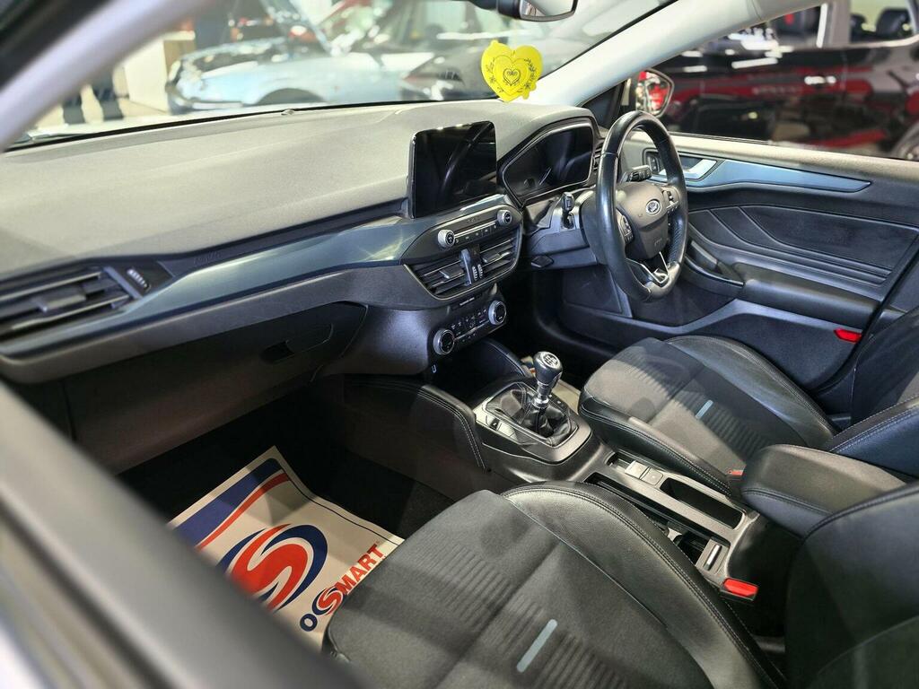 Ford Focus 1.0T Ecoboost Active X Hatchback NA69RXM White #3