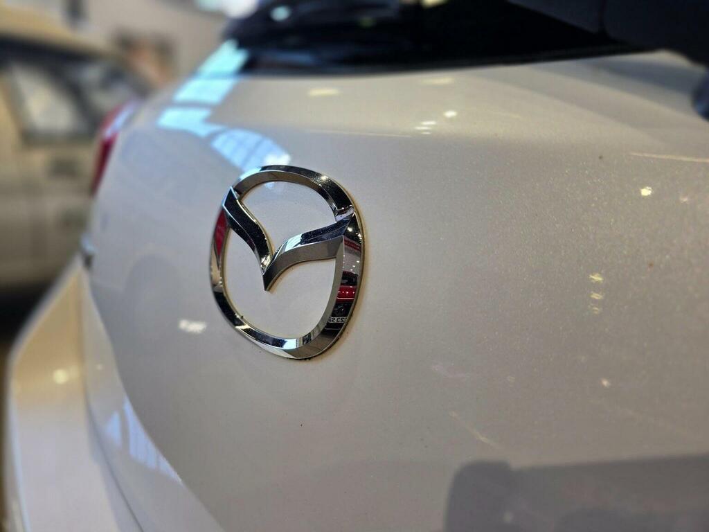 Mazda 2 1.5 Skyactiv-g Sport Black Hatchback Ma White #4