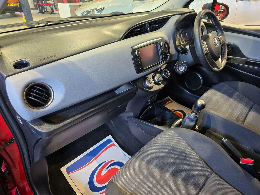 Toyota Yaris 1.33 Dual Vvt-i Icon Hatchback E ND16XGJ Red #3