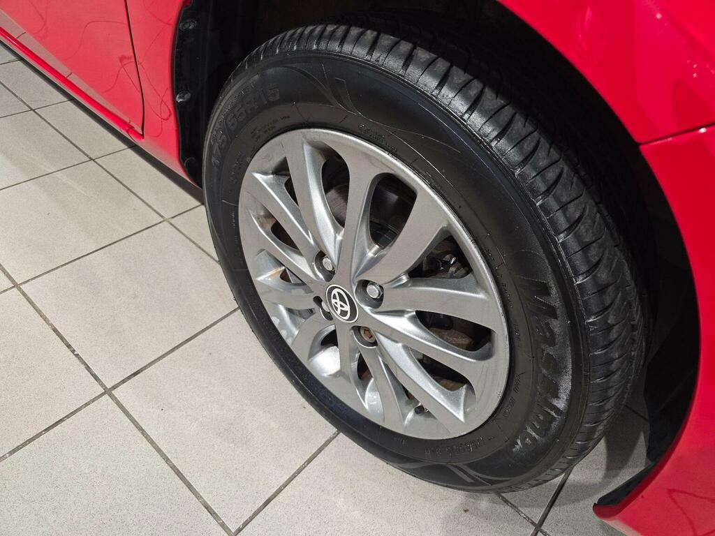 Toyota Yaris 1.33 Dual Vvt-i Icon Hatchback E ND16XGJ Red #5