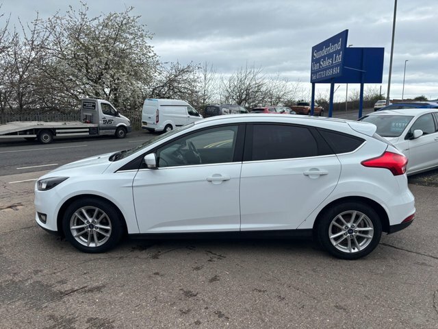 Ford Focus Tdci Zetec Euro 5 YE15FFY White #2