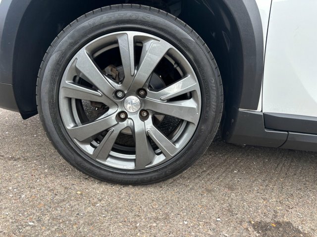Peugeot 2008 Bluehdi Allure Euro 6 MD17LXV White #4