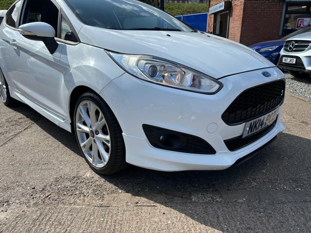 Ford Fiesta Ecoboost Zetec S Euro NK14PCZ White #2