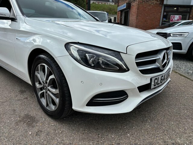Mercedes-Benz C Class C220 Bluetec Sport G-tronic GL64UBN White #2