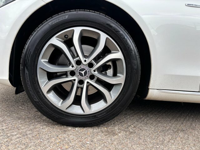 Mercedes-Benz C Class C220 Bluetec Sport G-tronic GL64UBN White #6