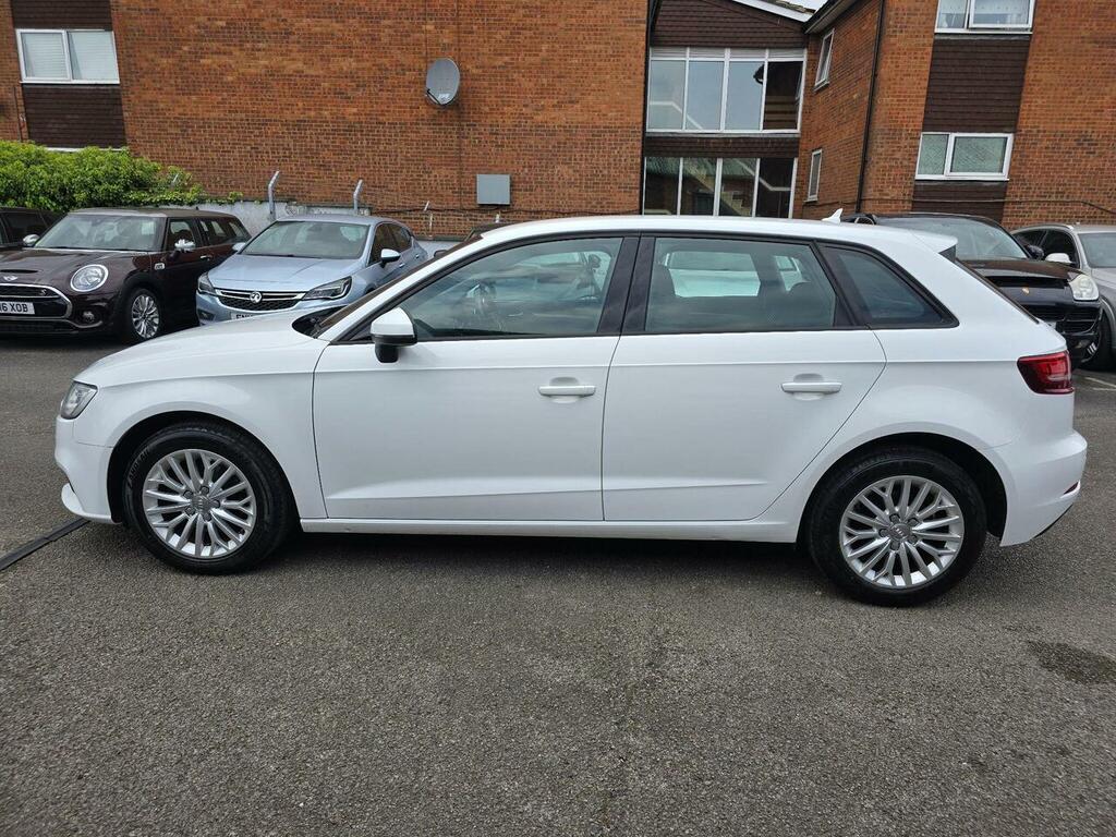 Audi A3 2.0 Tdi Se Technik Sportback Euro 6 Ss WN66HUJ White #5