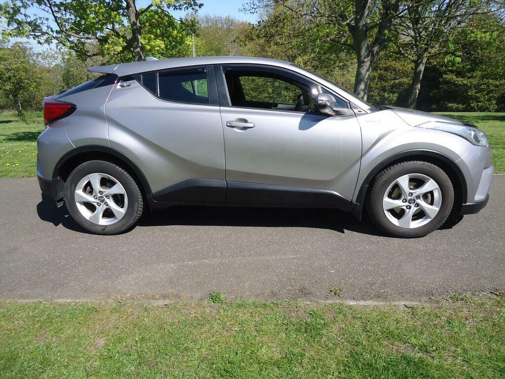 Toyota C-Hr 1.8 Vvt-h Icon Cvt Euro 6 S S DJ12JKH Silver #4