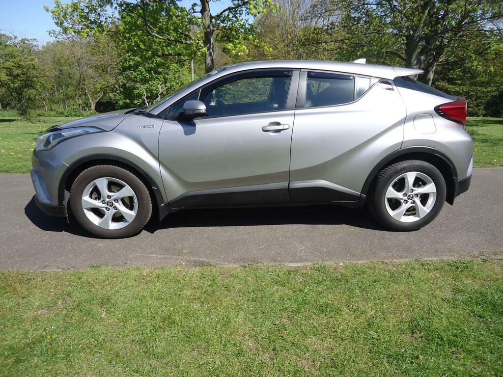 Toyota C-Hr 1.8 Vvt-h Icon Cvt Euro 6 S S DJ12JKH Silver #2