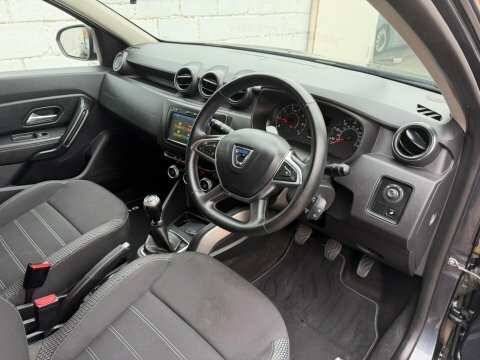 Dacia Duster 1.5 Blue Dci PX68LLZ #2