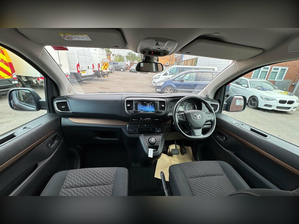 Toyota PROACE 2.0D Family Medium Mpv Mwb Euro 6 Grey #2