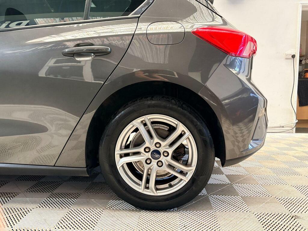 Ford Focus Hatchback 1.0T Ecoboost Zetec Euro 6 Ss 20 Grey #6