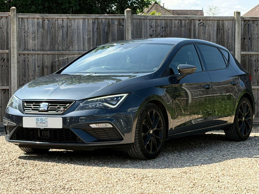 Seat Leon 1.5L Fr Black Edition YF69HXD Grey #2