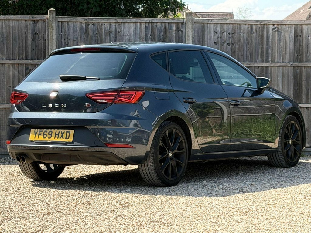 Seat Leon 1.5L Fr Black Edition YF69HXD Grey #4