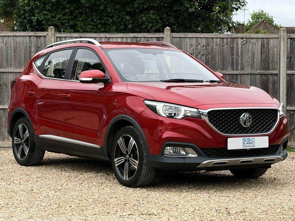 MG ZS 1L Exclusive Red