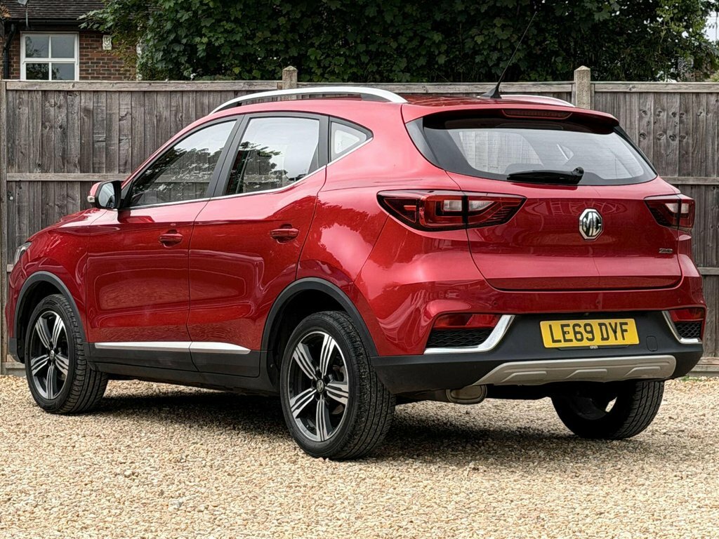 MG ZS 1L Exclusive LE69DYF Red #4