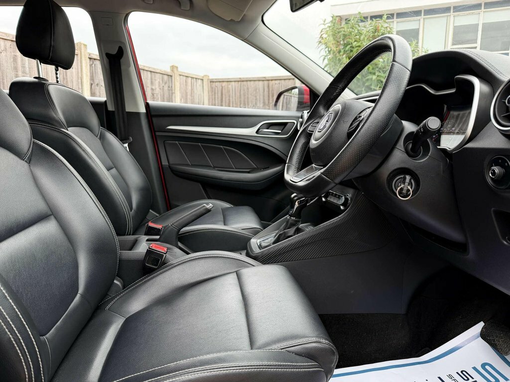 MG ZS 1L Exclusive LE69DYF Red #5