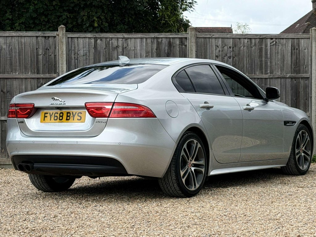 Jaguar XE 2L R-sport FY68BYS Silver #3