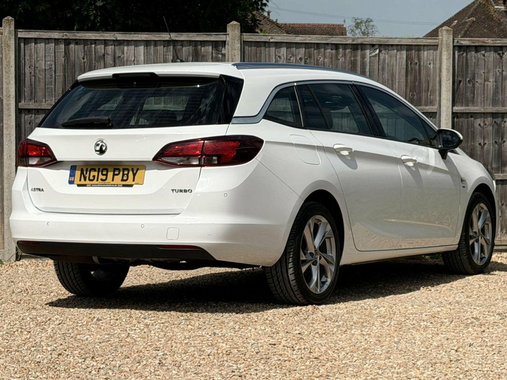 Vauxhall Astra 1.4L Sri NG19PBY White #3