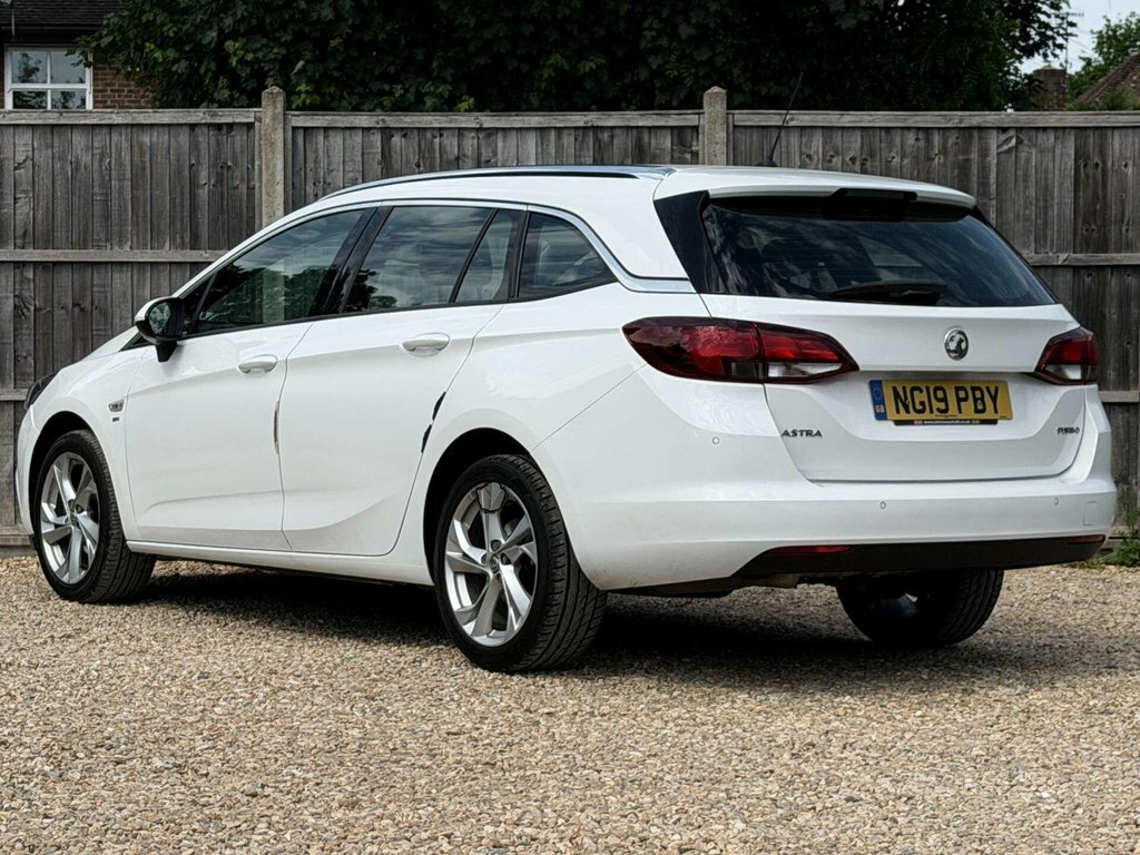 Vauxhall Astra 1.4L Sri NG19PBY White #4