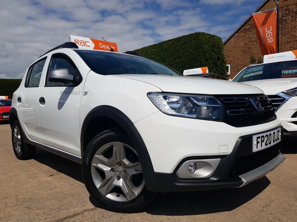 Dacia Sandero Stepway 0.9 Tce Essential 1 Owner Only 6,500 Miles White