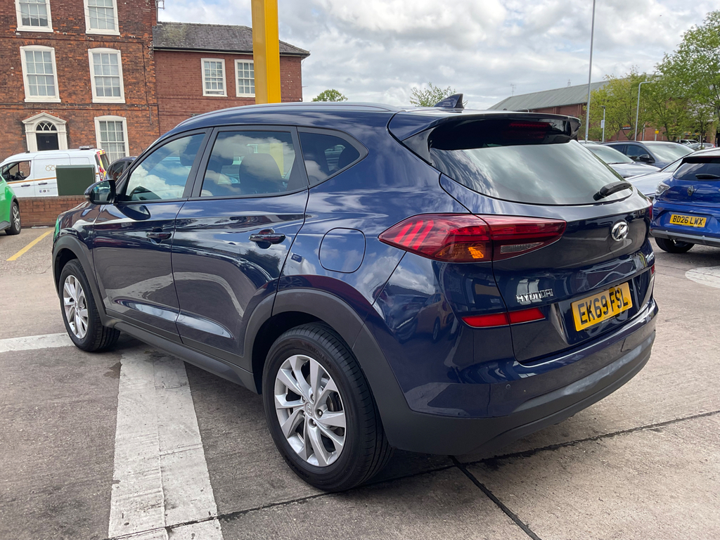 Hyundai Tucson 1.6 Gdi Se Nav Suv EK69FSL Blue #3
