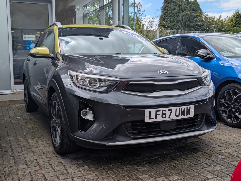 Kia Stonic 1.0 T Gdi First Edition Suv Grey