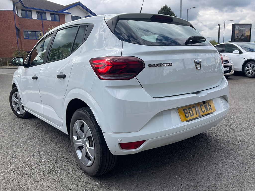 Dacia Sandero 1.0 Tce Essential Hatchback BD71CWA #2