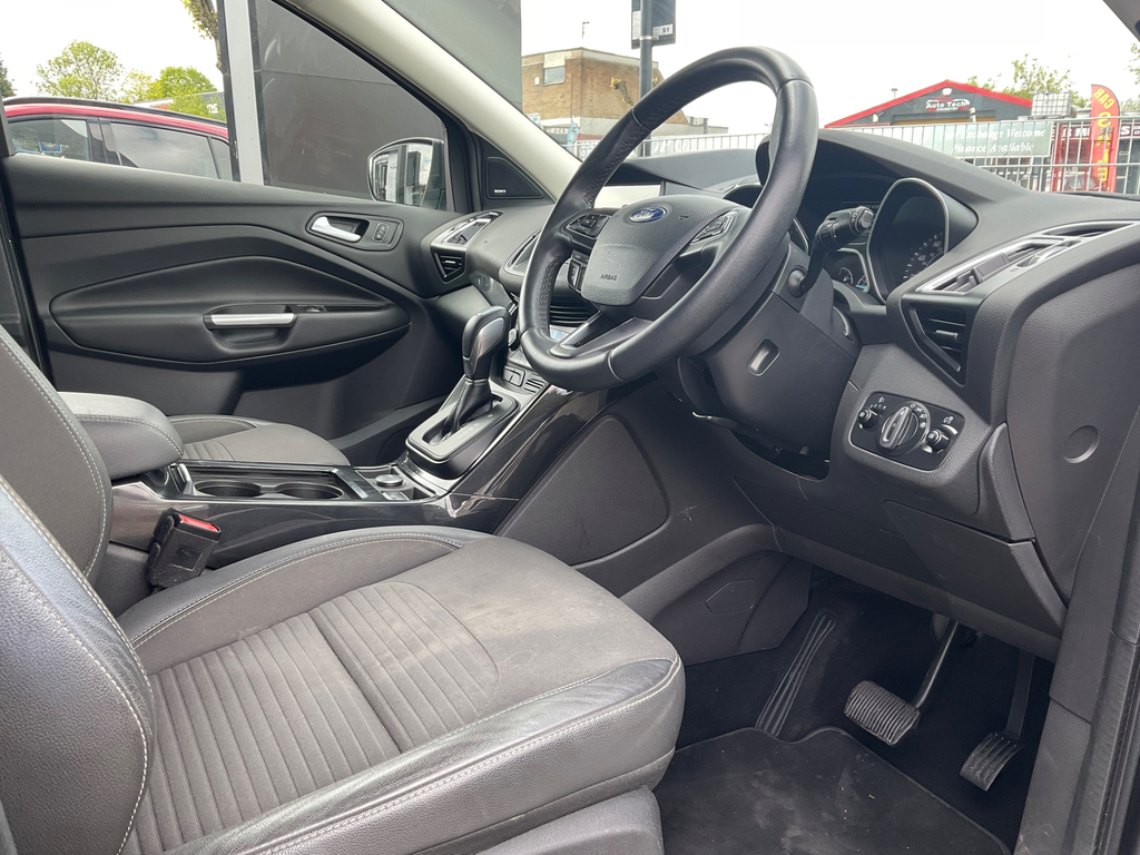 Ford Kuga 2.0 Tdci Titanium Suv Powershift Awd LF68BRX #2