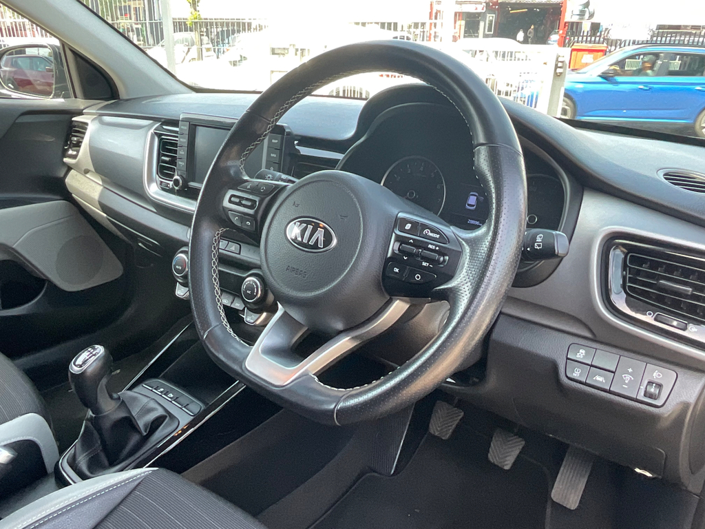 Kia Stonic 1.0 T Gdi 3 Suv BM19KBX  #2