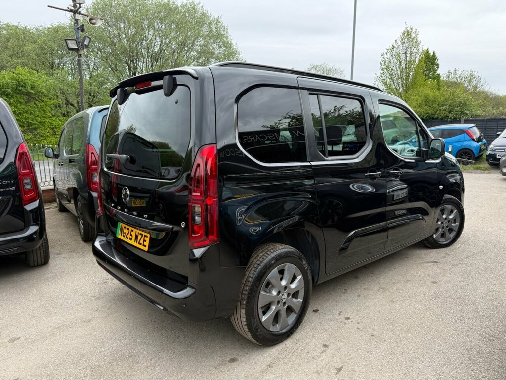 Vauxhall Combo-e Life Mpv NG25WZE Black #4
