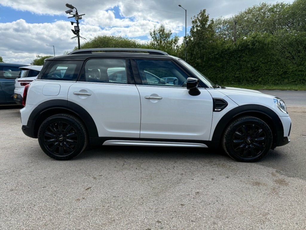 Mini Countryman 1.5L Cooper Classic LV23EVM White #4