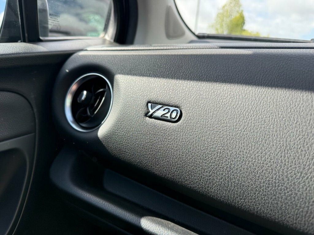 Toyota Yaris 1.5L Y20 MM69CVJ Grey #3
