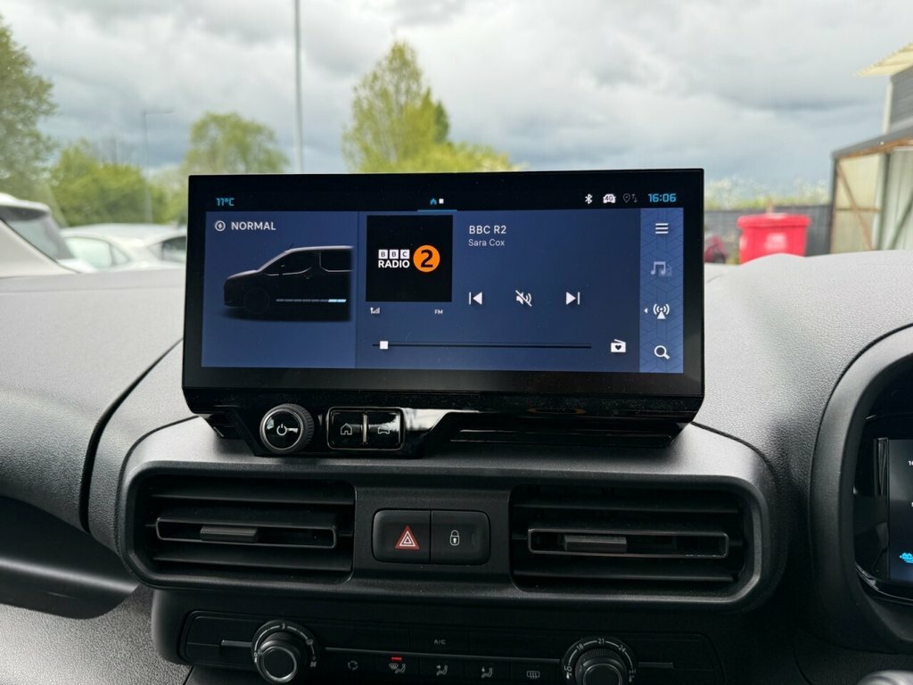 Citroen e-Berlingo Mpv WL25CKC Blue #2