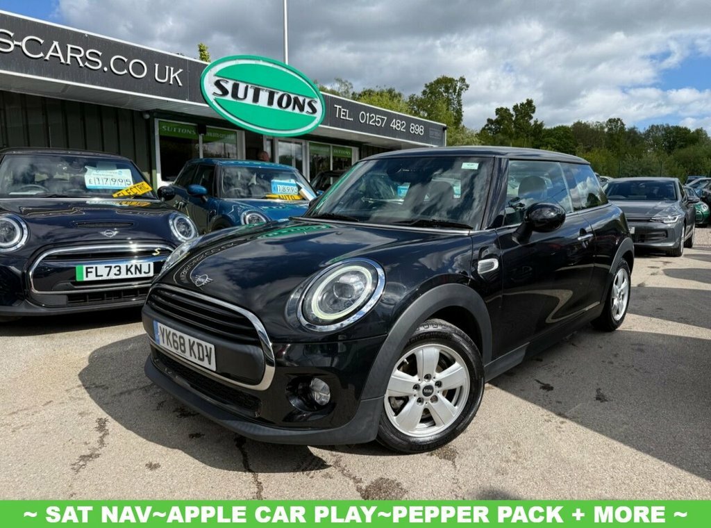 Mini Hatch 1.5L One Black