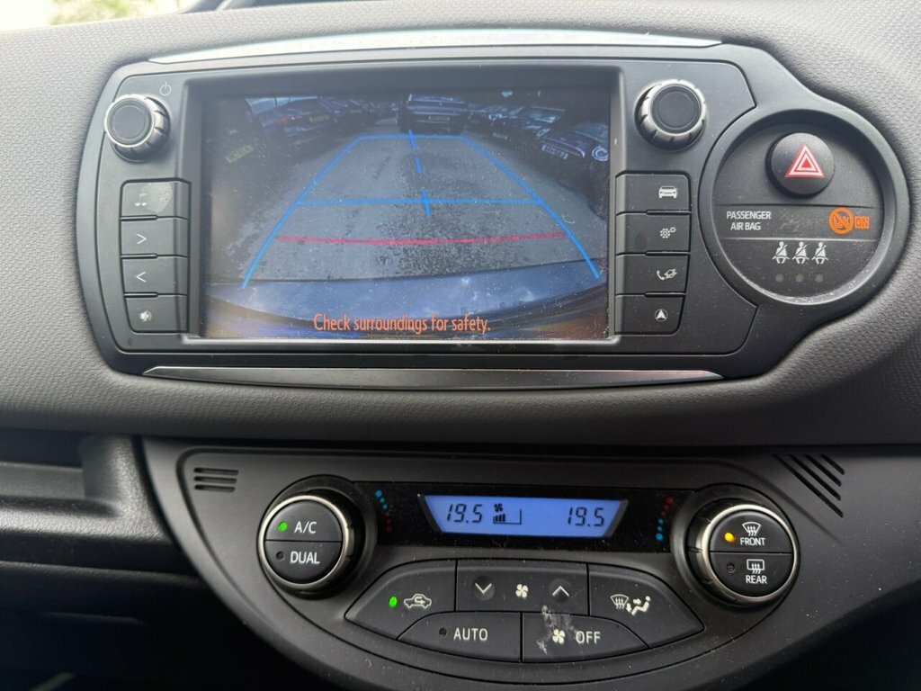 Toyota Yaris 1L Icon MH16WRE Grey #3