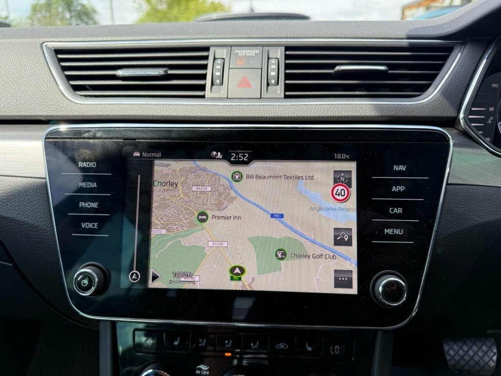 Skoda Superb 2L Se L YJ73TLT Black #4