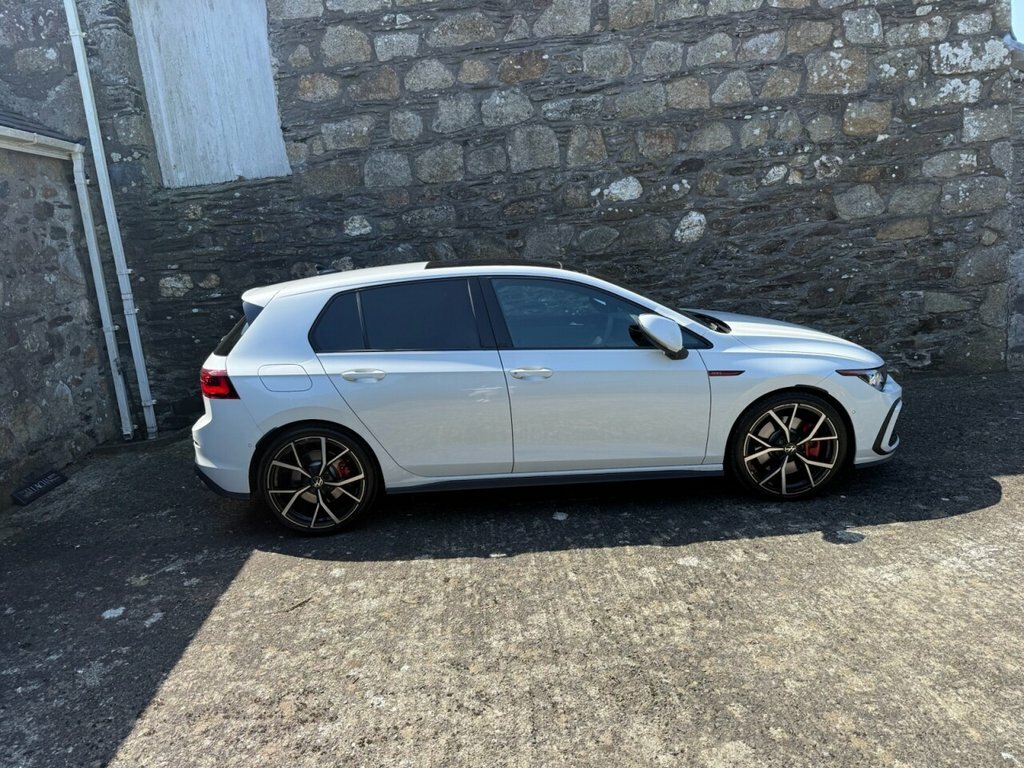 Volkswagen Golf Petrol TMN711F White #2
