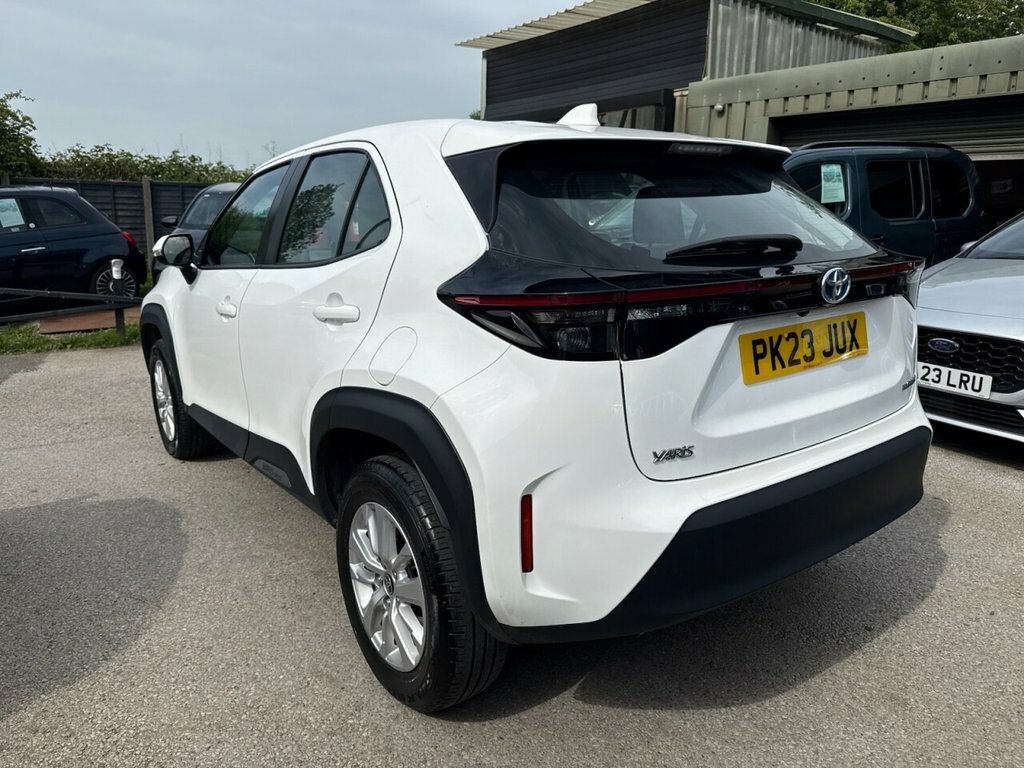 Toyota Yaris Cross 1.5L Icon PK23JUX White #4