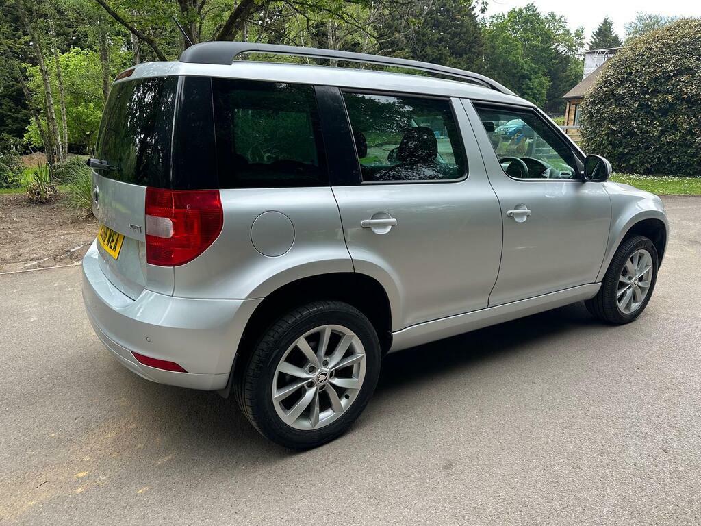 Skoda Yeti 1.2 Tsi Se Dsg Euro 6 S S Silver #3