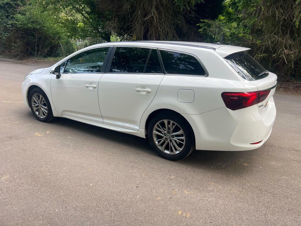 Toyota Avensis 1.8 V-matic Business Edition Touring Sports Cvt Eu White #6