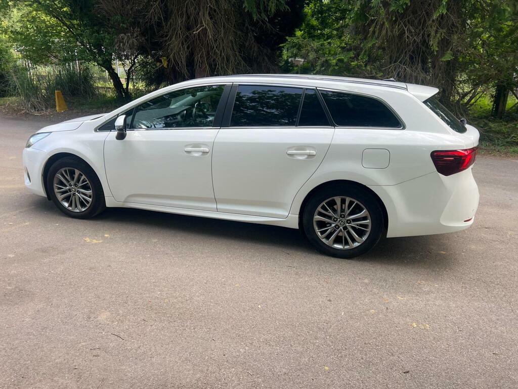 Toyota Avensis 1.8 V-matic Business Edition Touring Sports Cvt Eu White #5