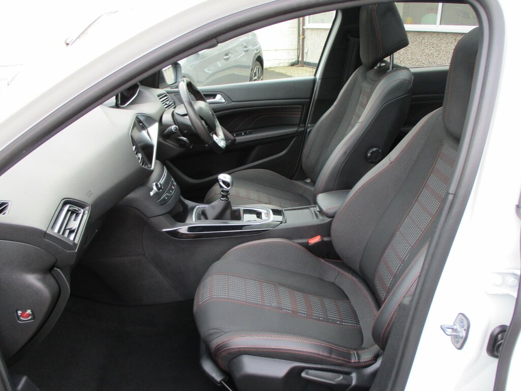 Peugeot 308 1.5 Bluehdi Gt Line Hatchback Eu FG68UVK White #4
