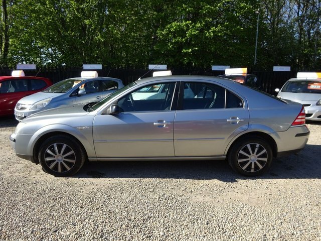 Ford Mondeo 1.8 LX Hatchback Silver