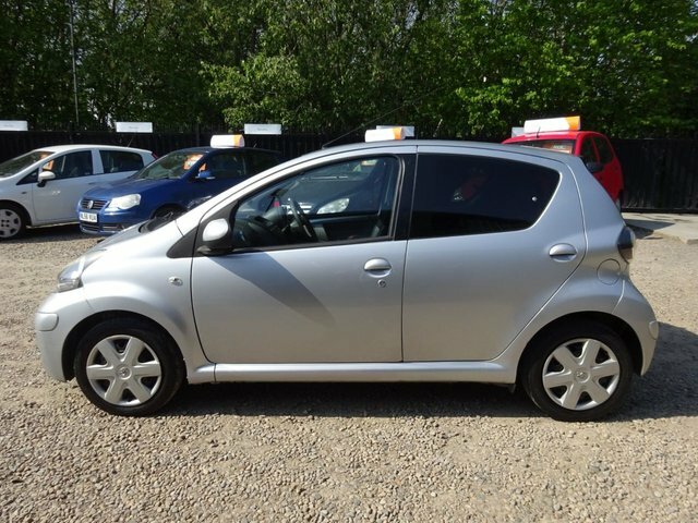Toyota Aygo 1.0 Vvt-i Ice Hatchback Silver
