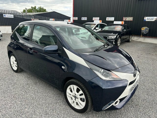 Toyota Aygo 1.0 Vvt-i X-play Hatchback Blue #2