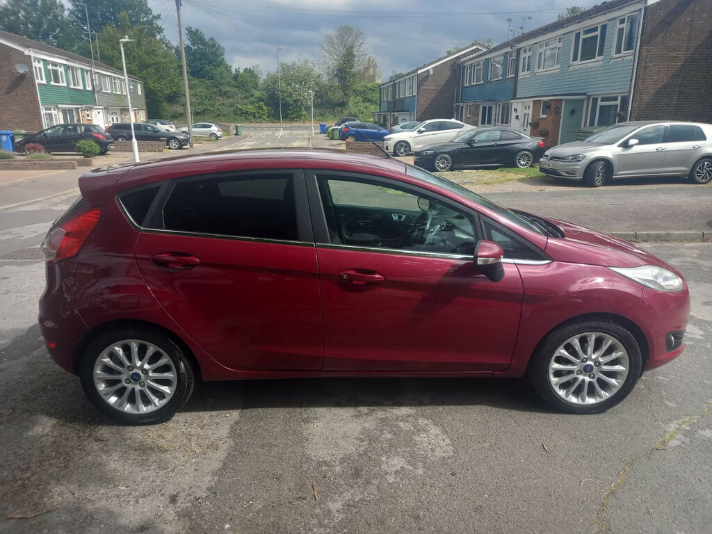 Ford Fiesta 1.6 Tdci Titanium X Hatchback Eu Red
