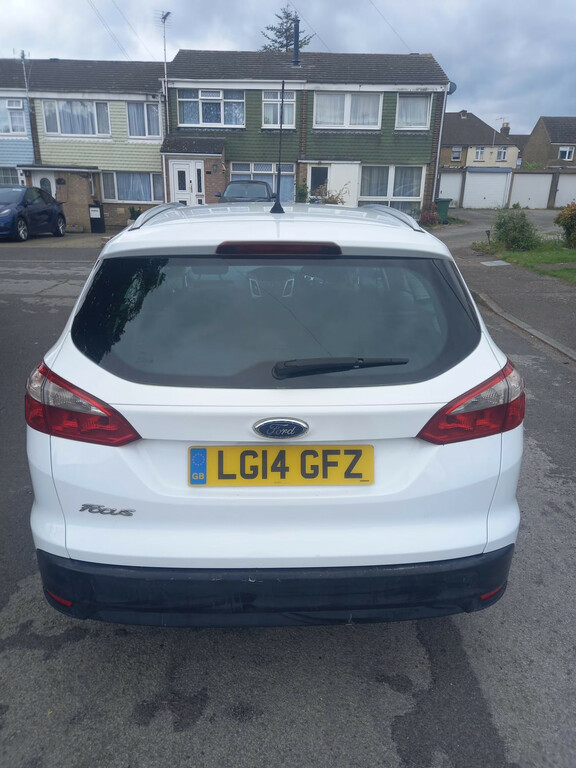 Ford Focus 1.6 Tdci Zetec Navigator Estate LG14GFZ White #3
