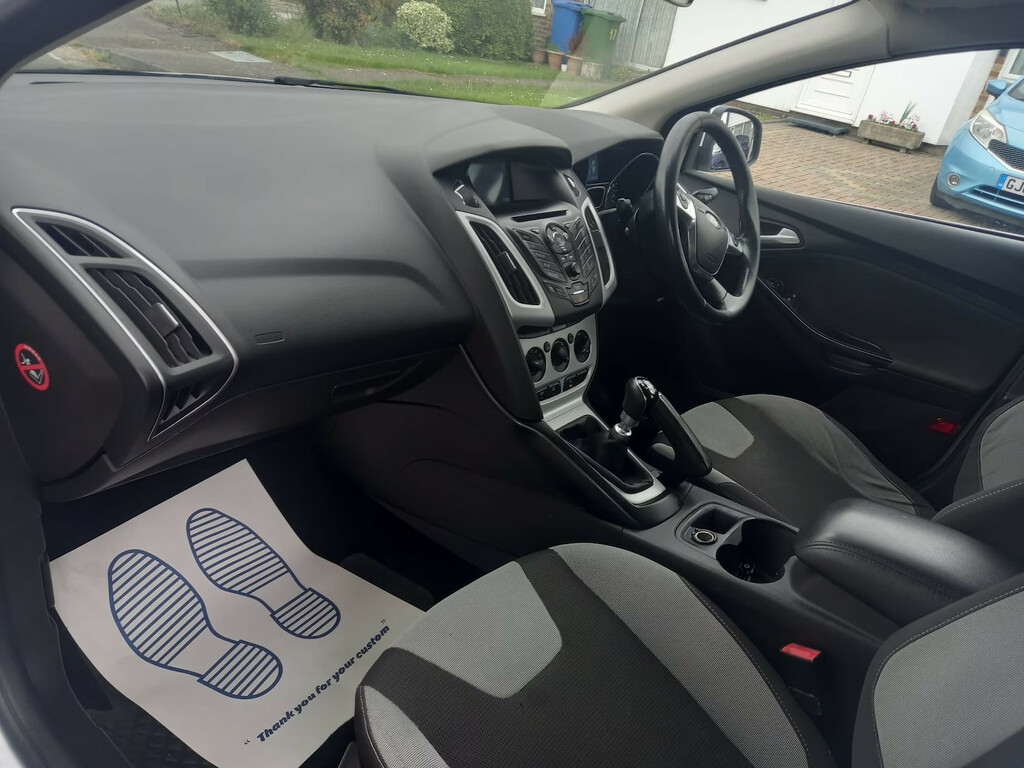 Ford Focus 1.6 Tdci Zetec Navigator Estate LG14GFZ White #6
