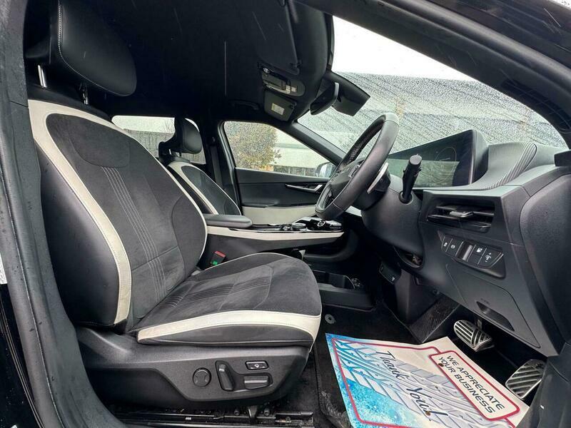 Kia Estate Black #20