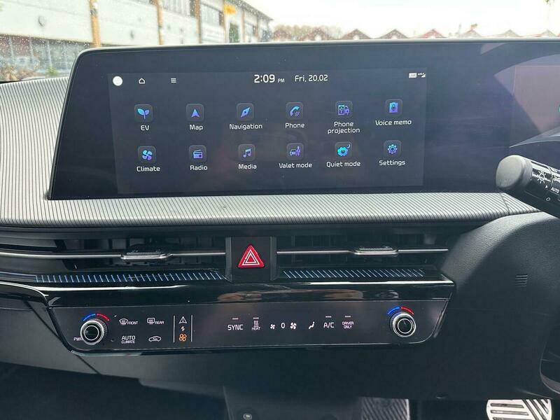 Kia Estate Black #31